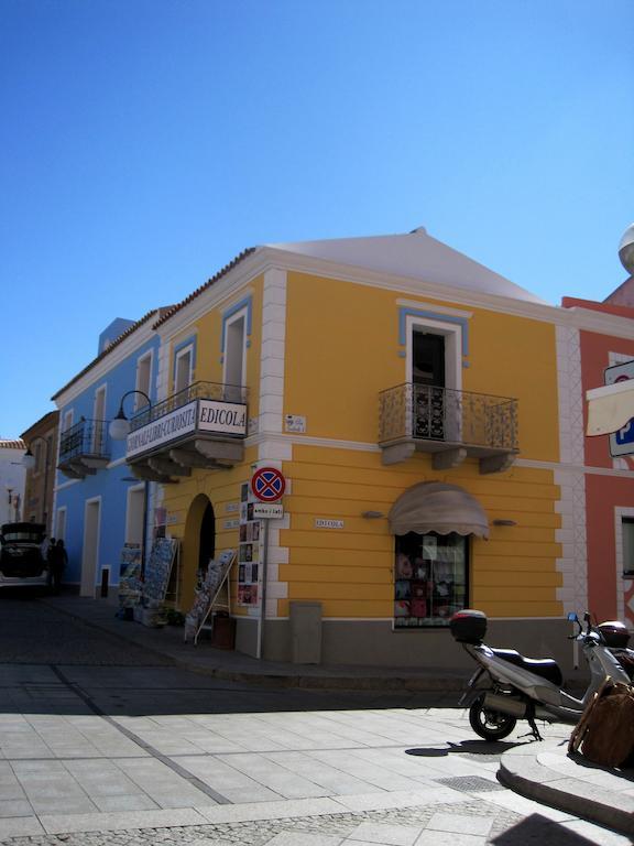 Hotel Moderno Santa Teresa Gallura Eksteriør bilde